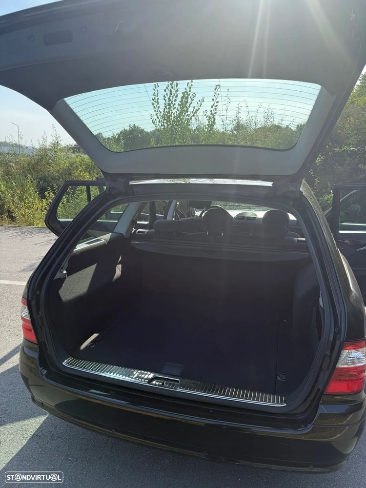 Mercedes-Benz E 220 T CDI Auto Classic - 11