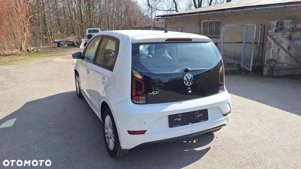 Volkswagen up! Active - 7