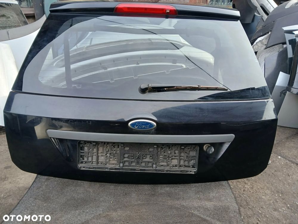 Ford Fiesta Mk6 Lift 3D Klapa bagażnika - 1