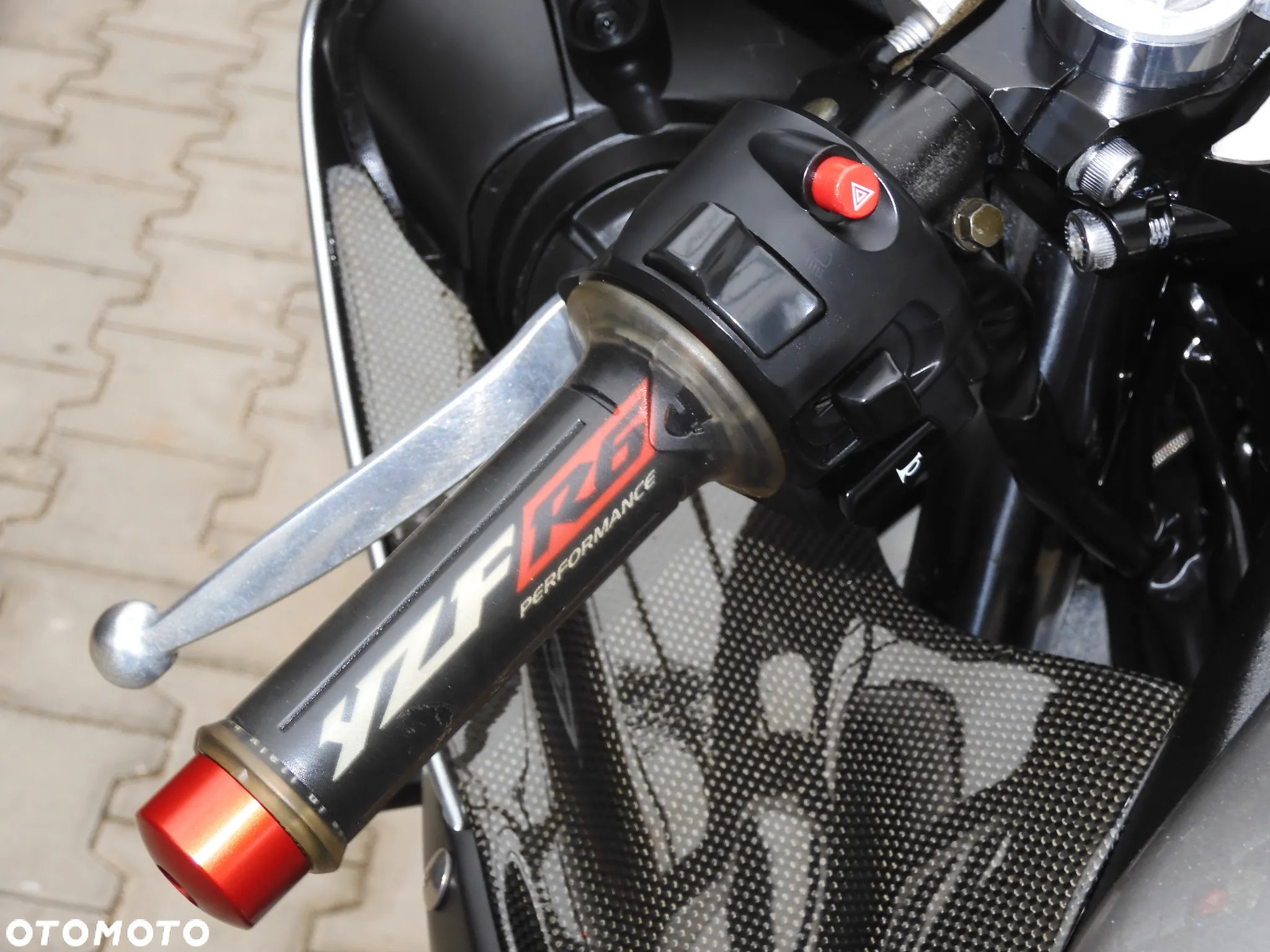 Yamaha R6 - 25