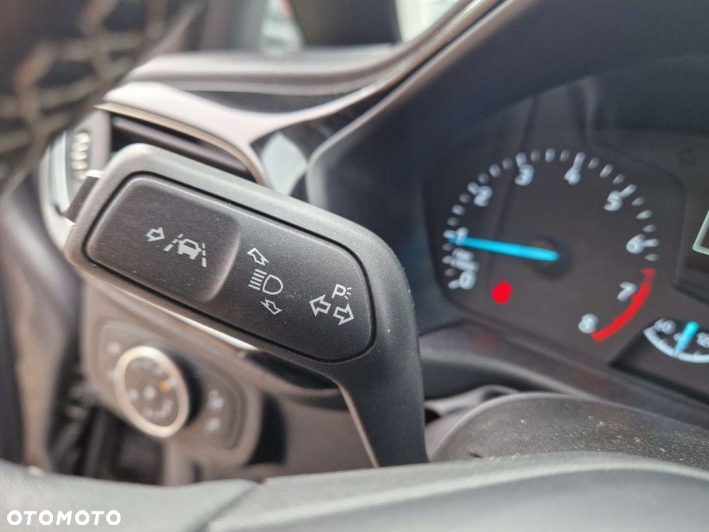 Ford Fiesta 1.0 EcoBoost S&S TITANIUM - 19