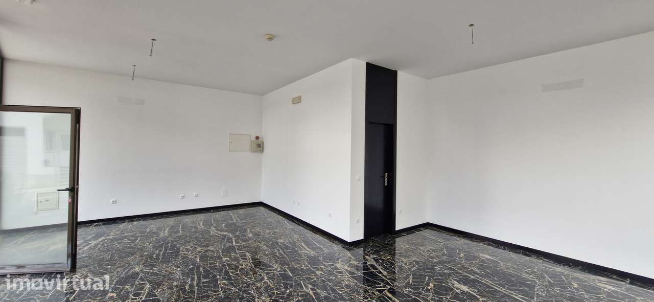 Espaço comercial Cruzamento entrada de Almeirim para Santarém - Grande imagem: 5/7