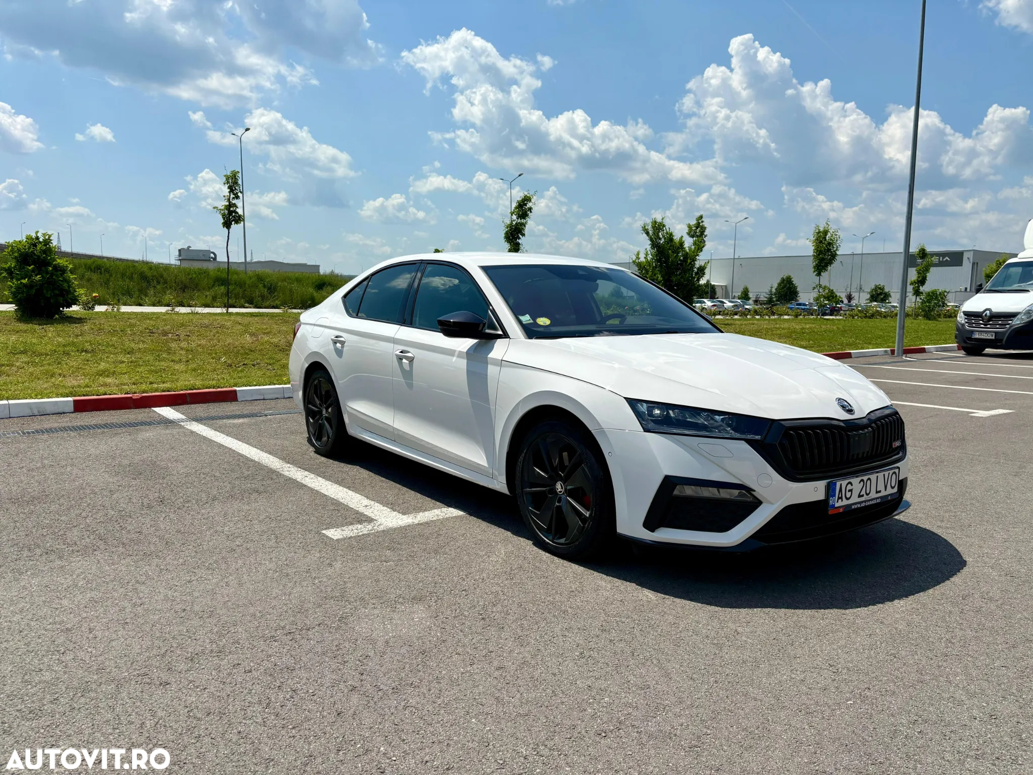 Skoda Octavia 2.0 TDI DSG RS - 2