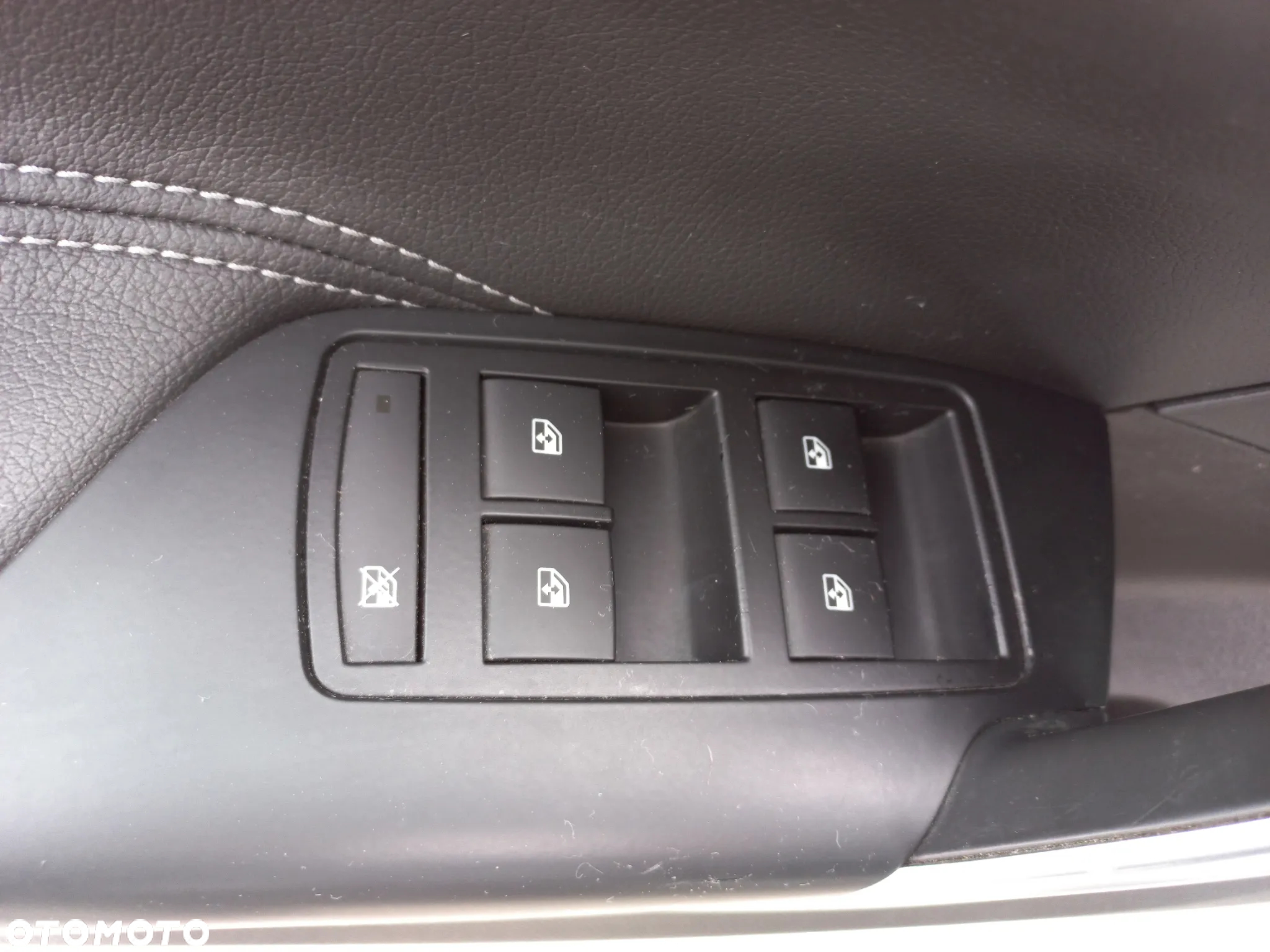 Opel Insignia 1.6 T Cosmo - 16