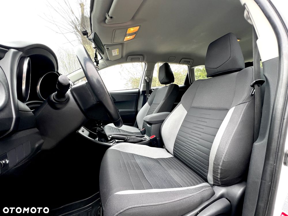 Toyota Auris 1.4 D-4D Comfort - 15