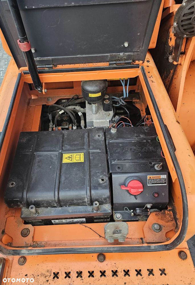 Doosan DX160W - 15