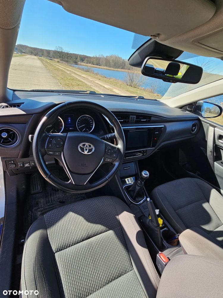 Toyota Corolla 1.6 Comfort - 10