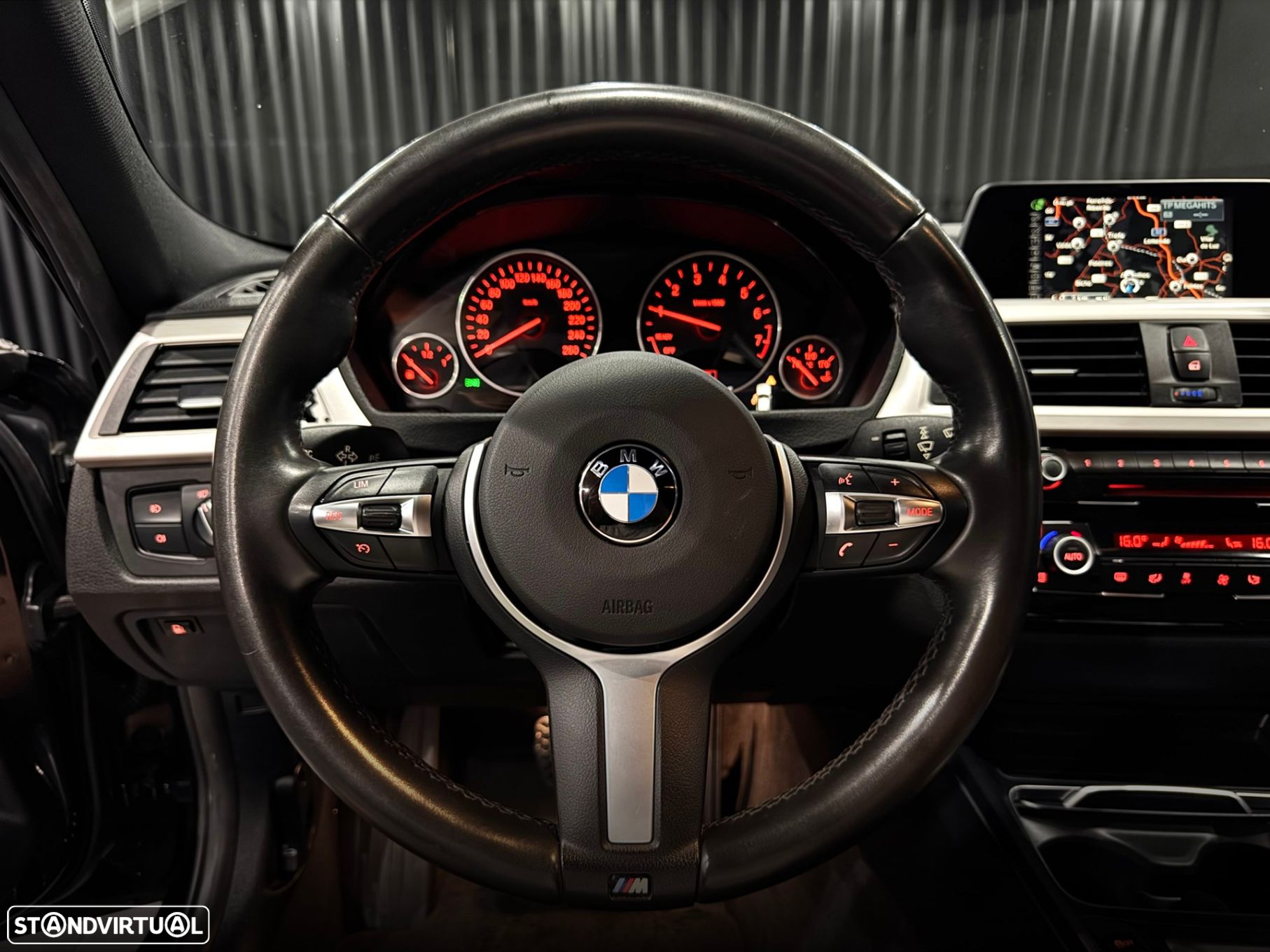 BMW 330 e iPerformance Pack M Shadow - 22