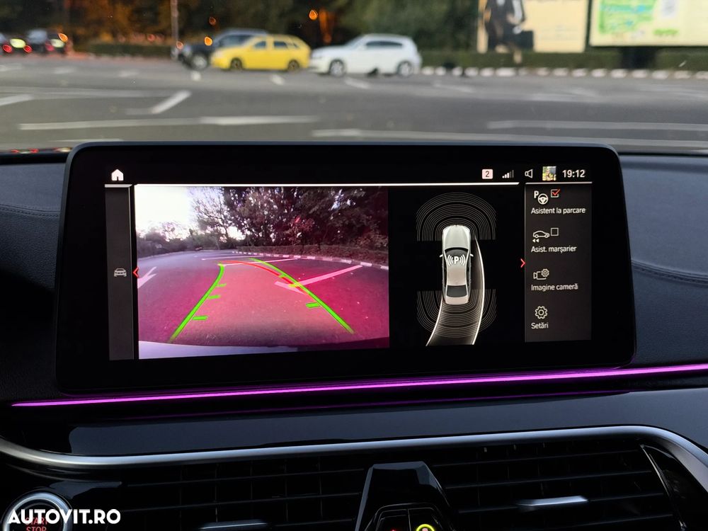 BMW Seria 5 530e Aut. Luxury Line - 28