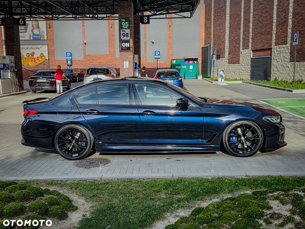 BMW Seria 5 M550i xDrive sport - 3