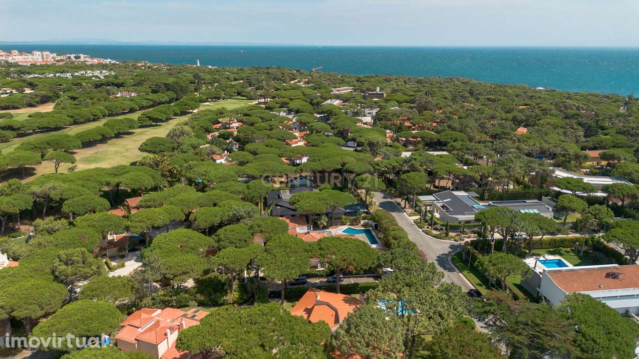 Moradia T6 na Quinta da Marinha - Grande imagem: 2/23