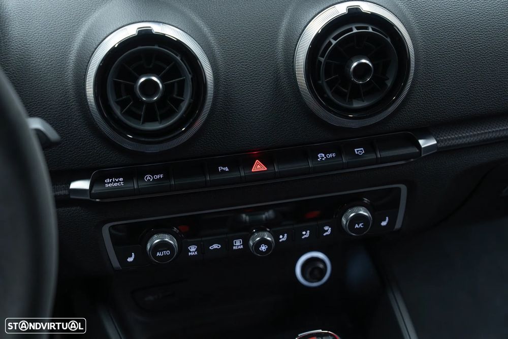 Audi RS3 Sportback S tronic - 19