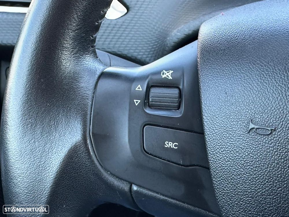 Peugeot 208 1.6 BlueHDi Style - 18