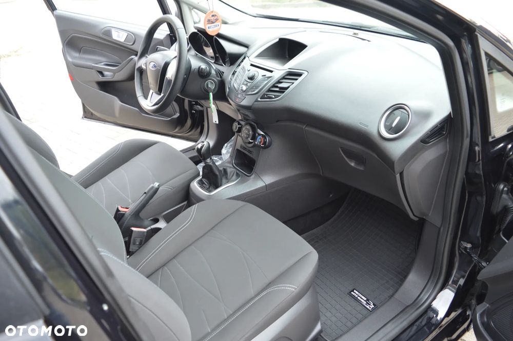 Ford Fiesta 1.25 Champions Edition - 23