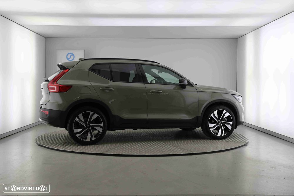 Volvo XC 40 2.0 B3 Plus Dark - 6