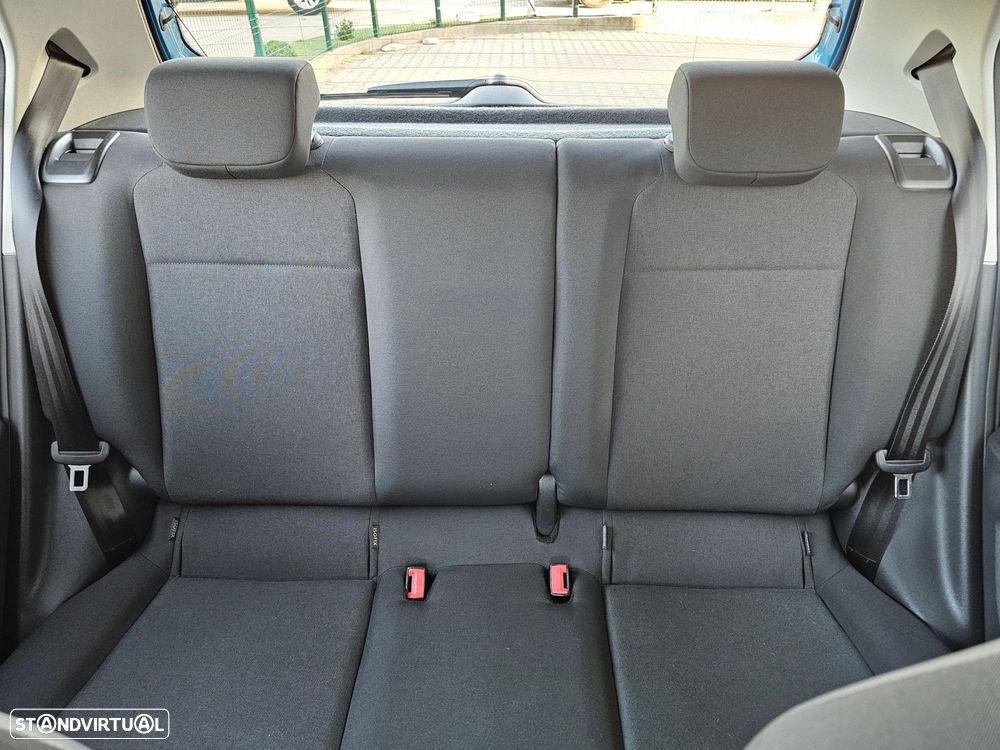 VW Up! 1.0 Move Color - 12