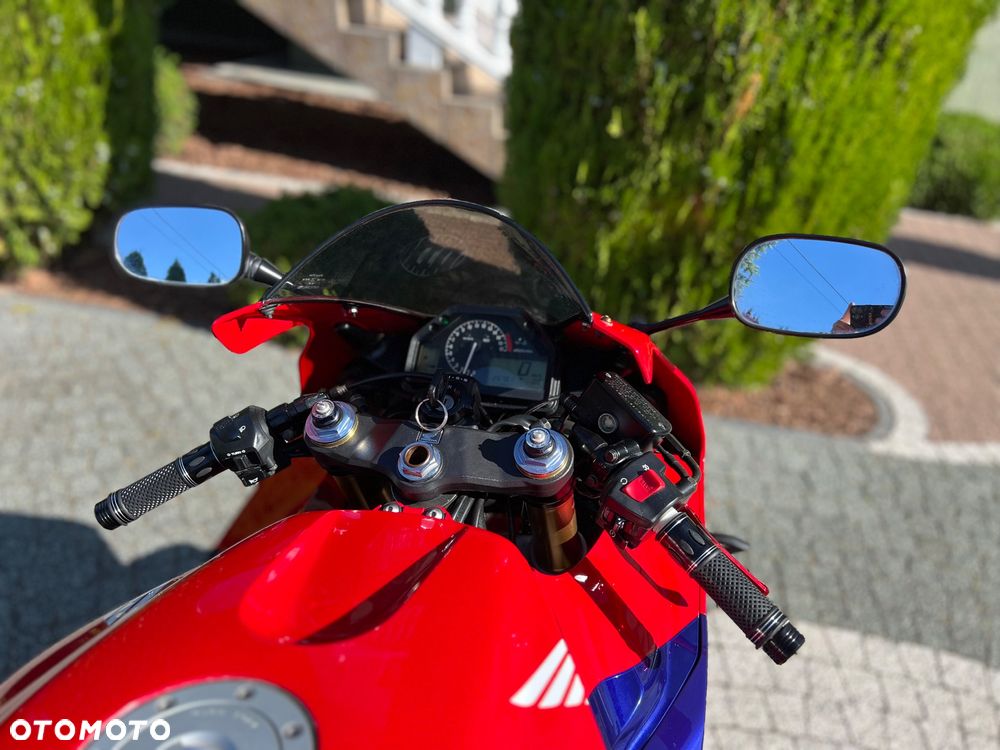 Honda CBR - 16