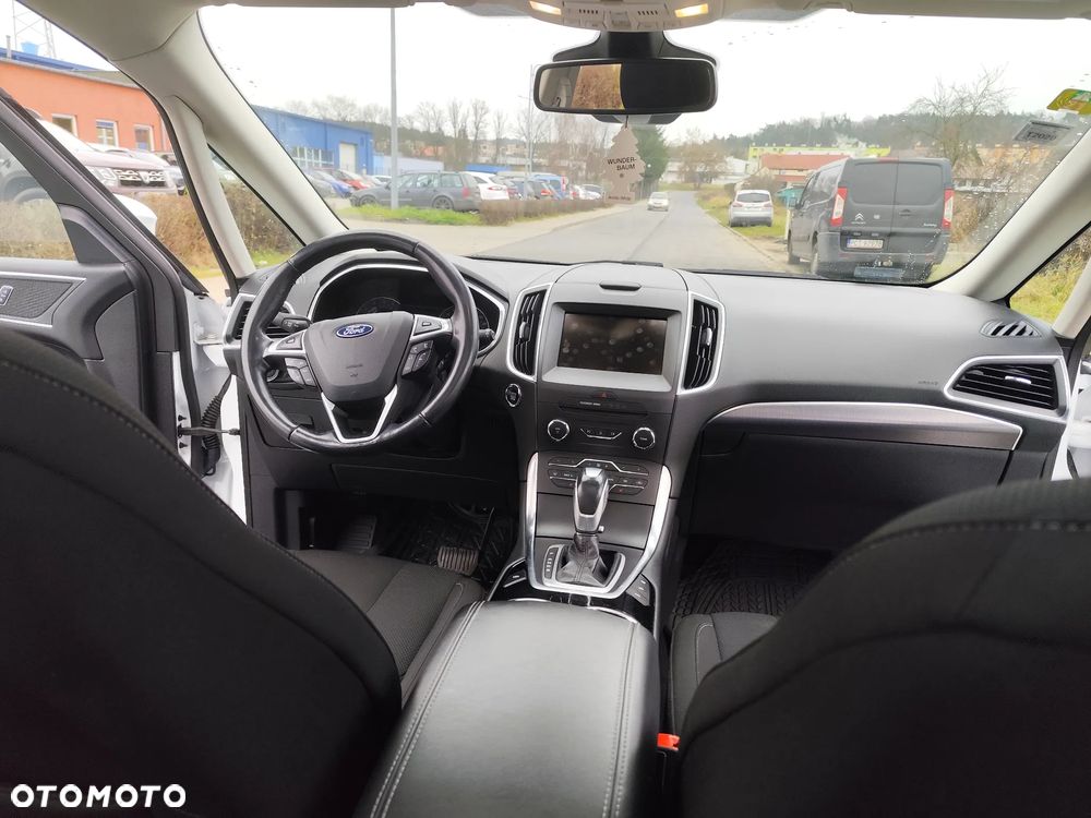 Ford S-Max 2.0 TDCi Titanium PowerShift - 12