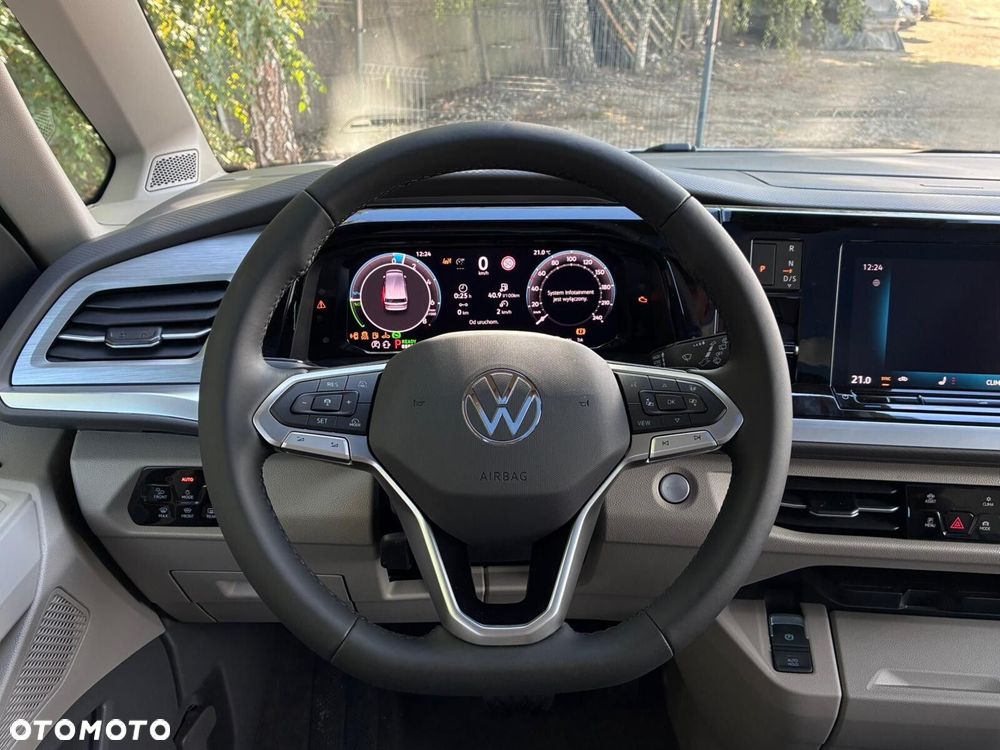 Volkswagen Multivan - 22