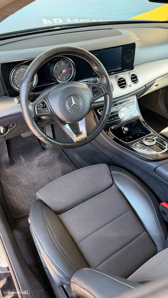 Mercedes-Benz E 220 - 16
