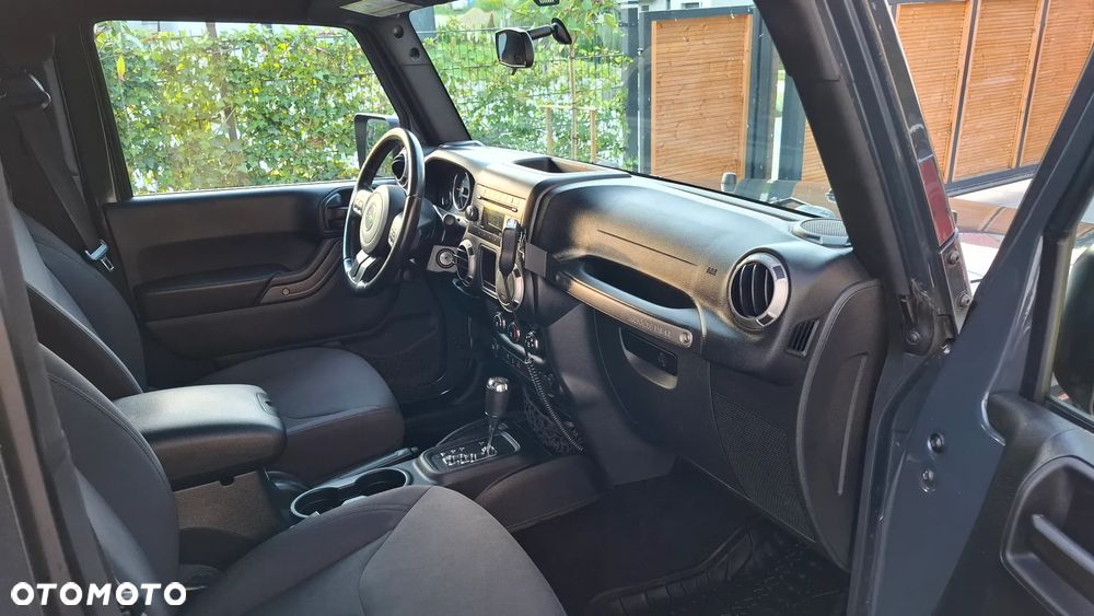 Jeep Wrangler - 18