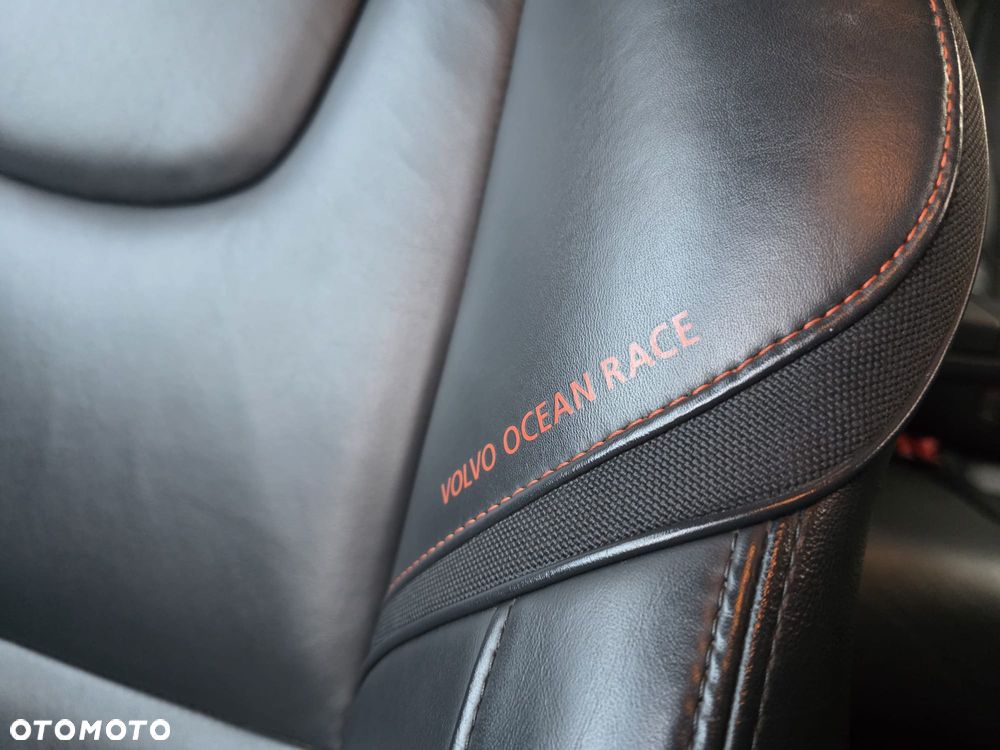 Volvo XC 60 D3 Drive-E Ocean Race - 17