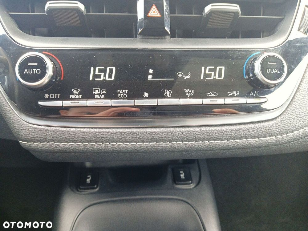 Toyota Corolla 2.0 Hybrid Comfort - 17