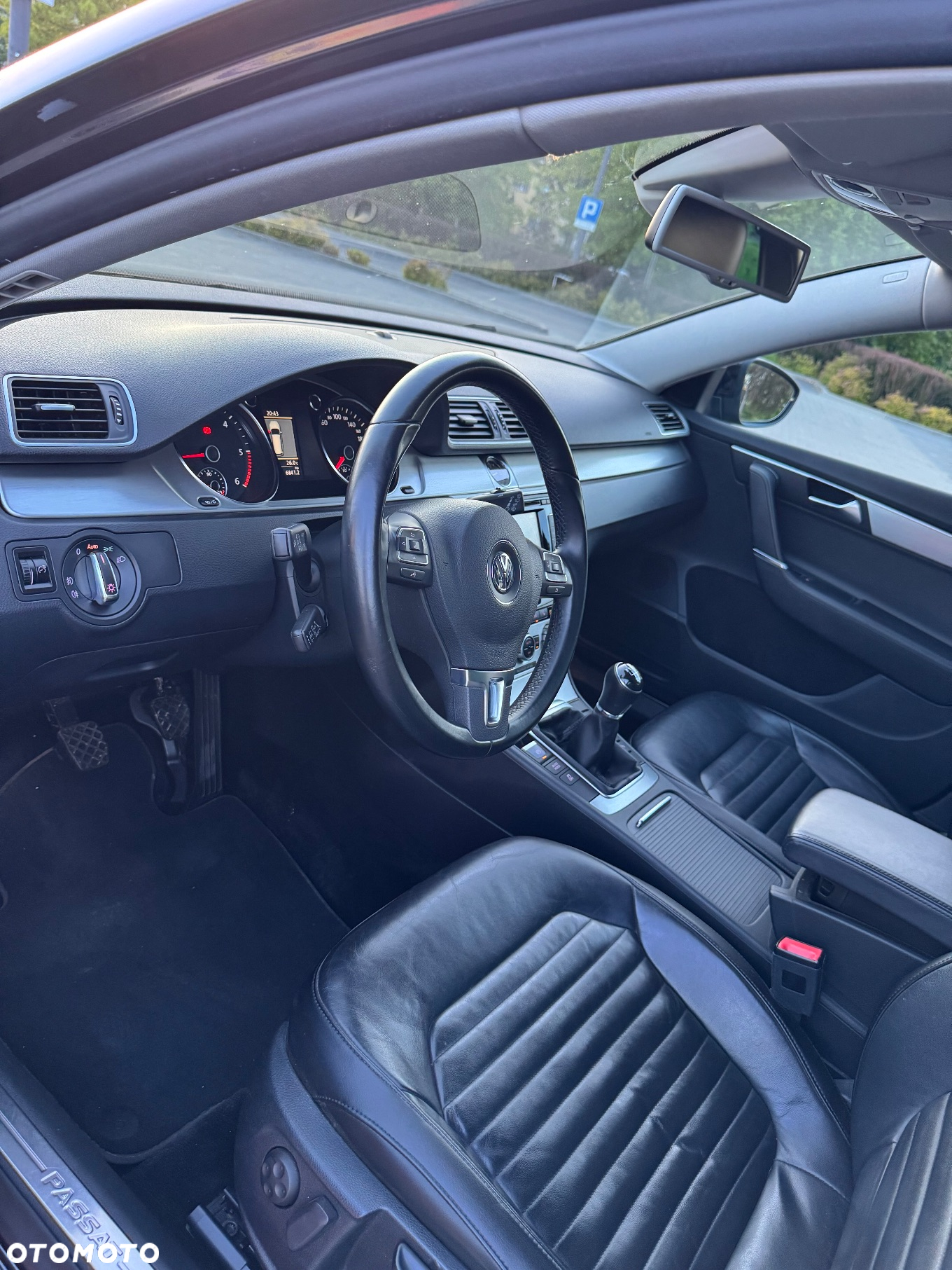 Volkswagen Passat 2.0 TDI Highline - 21