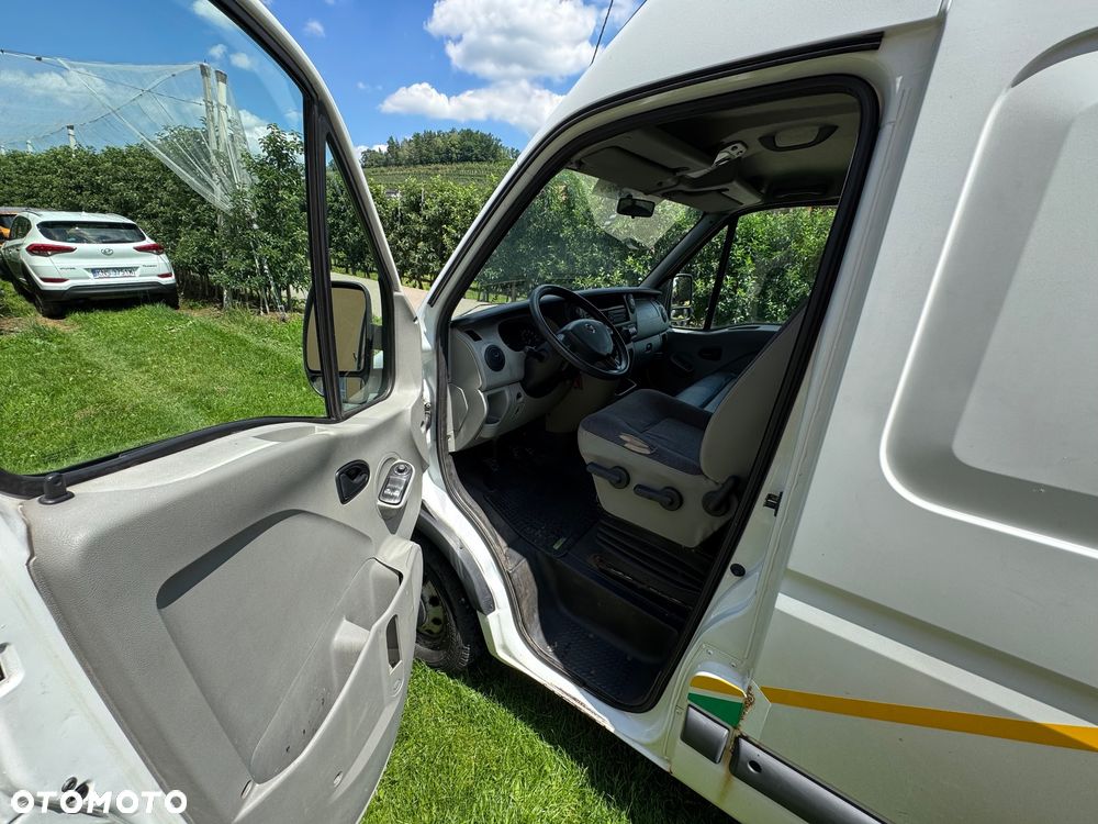 Nissan Interstar - 9