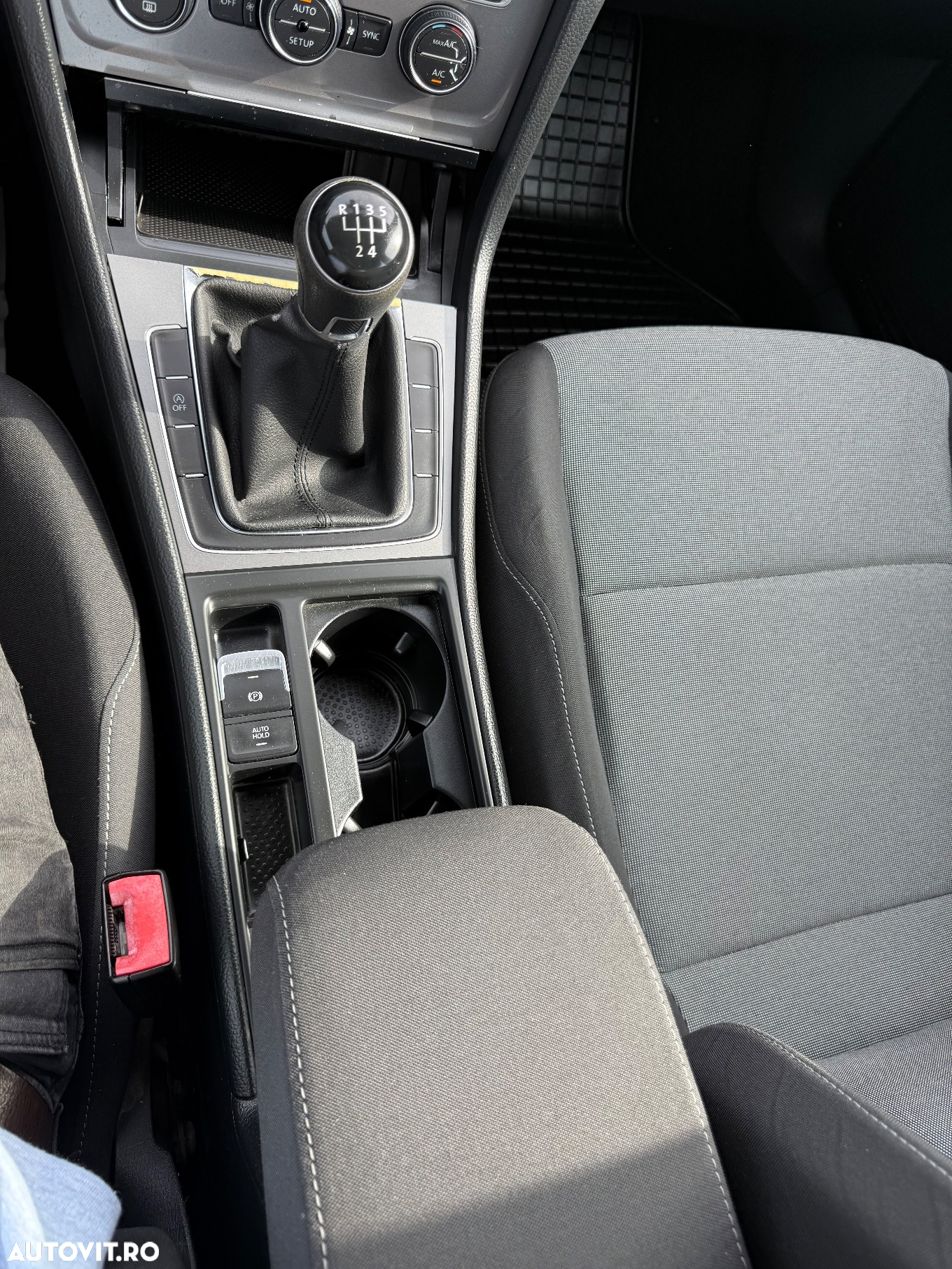 Volkswagen Golf 1.6 TDI DPF BMT Trendline - 25