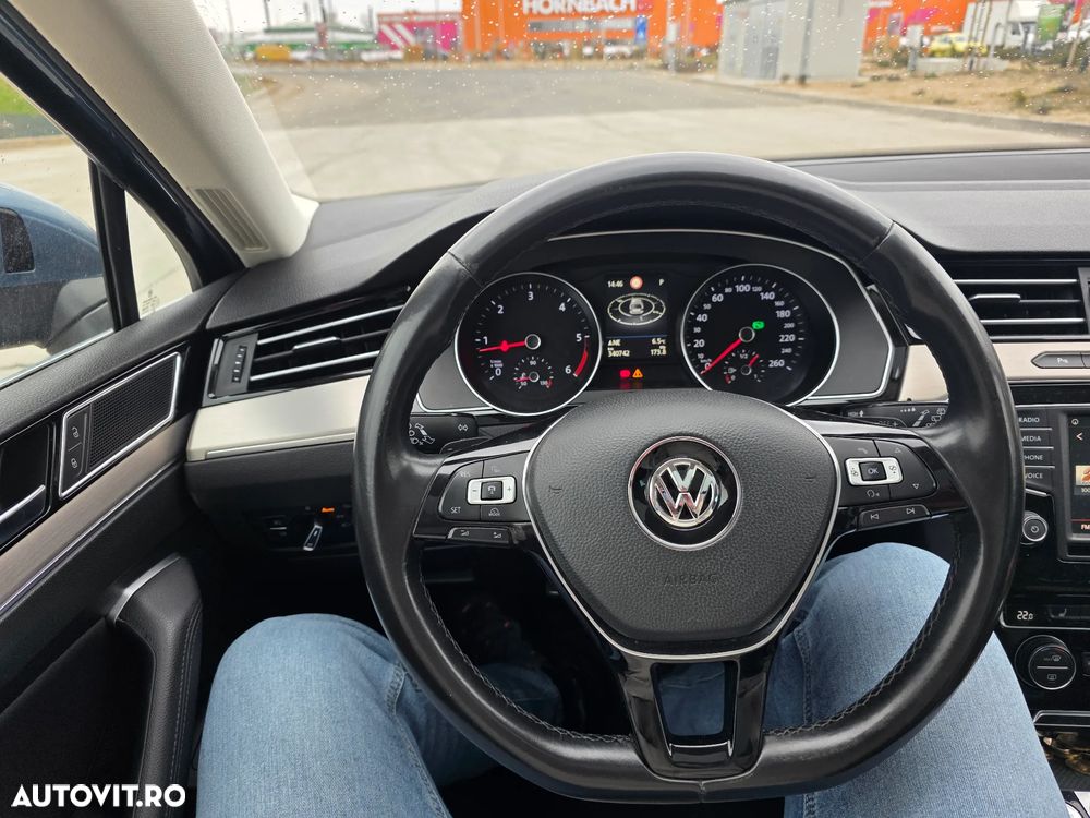 Volkswagen Passat 2.0 TDI DSG (BlueMotion Technology) Highline - 13