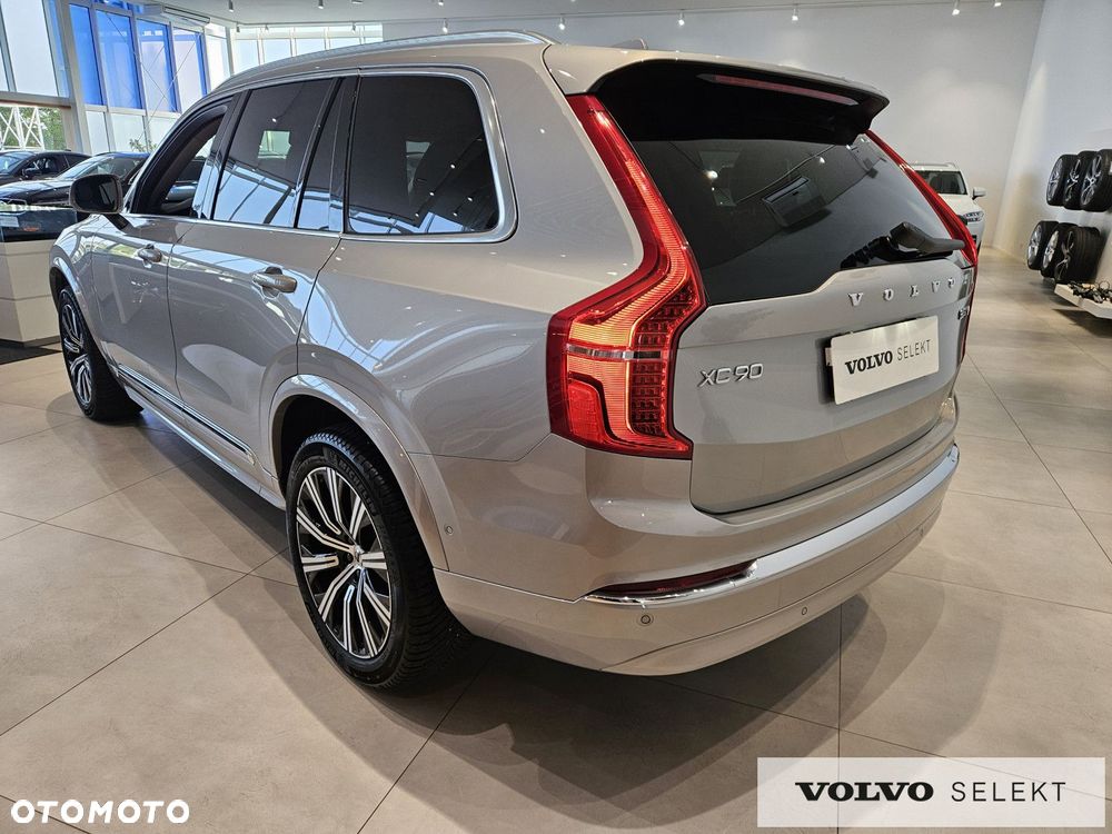 Volvo XC 90 - 8