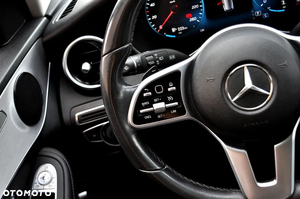 Mercedes-Benz Klasa C 220 d 4Matic 9G-TRONIC AMG Line - 29