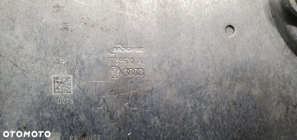 Podstawa chłodnicy oleju chłodniczka Audi Q5 A4 A6 3.0 TDI 059117015P - 8