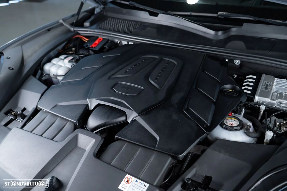 Porsche Cayenne Coupé E-Hybrid - 9