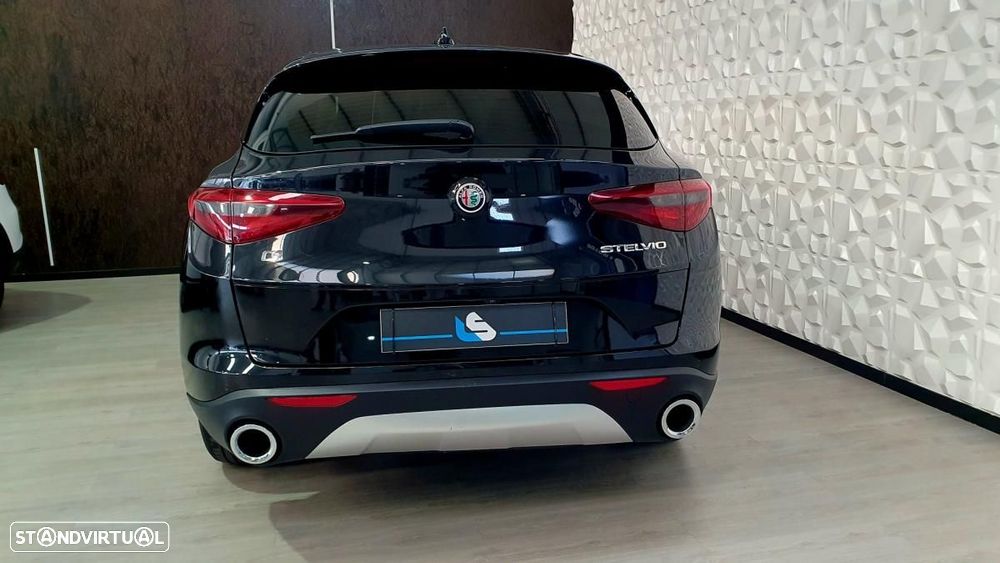 Alfa Romeo Stelvio 2.2 D Super AT8 Q4 - 11