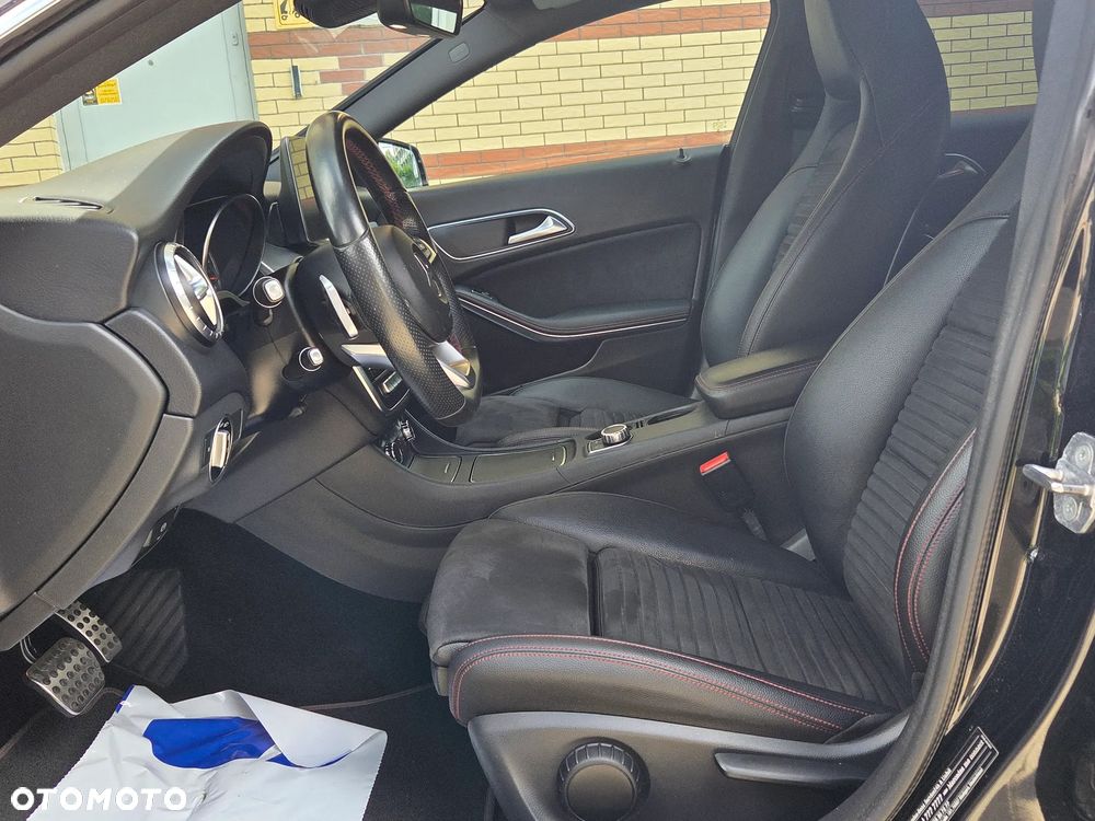 Mercedes-Benz CLA 200 7G-DCT AMG Line - 7