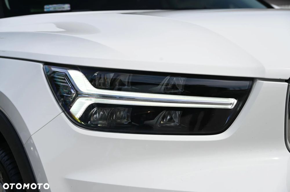Volvo XC 40 T3 Momentum Core - 40