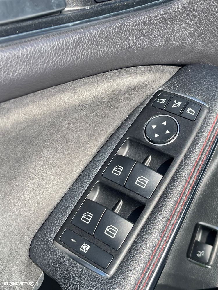 Mercedes-Benz GLA 180 d AMG Line - 13