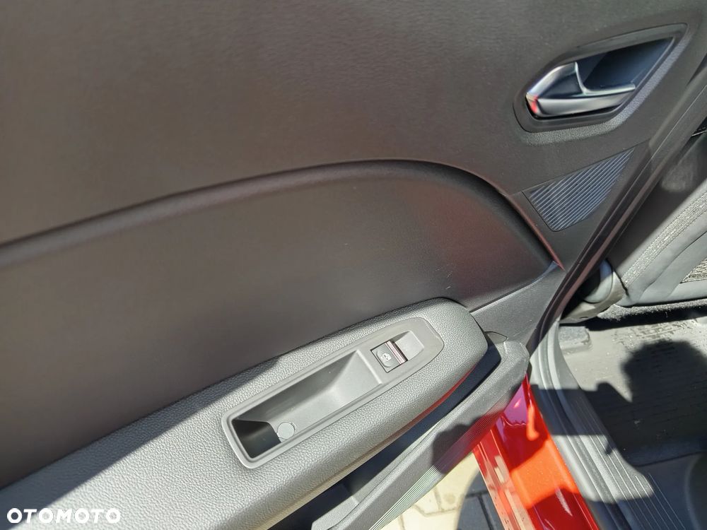 Renault Captur - 16