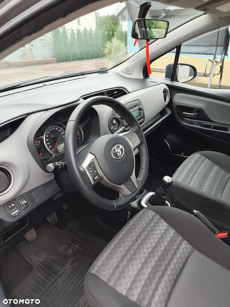 Toyota Yaris 1.0 Active EU6 - 8