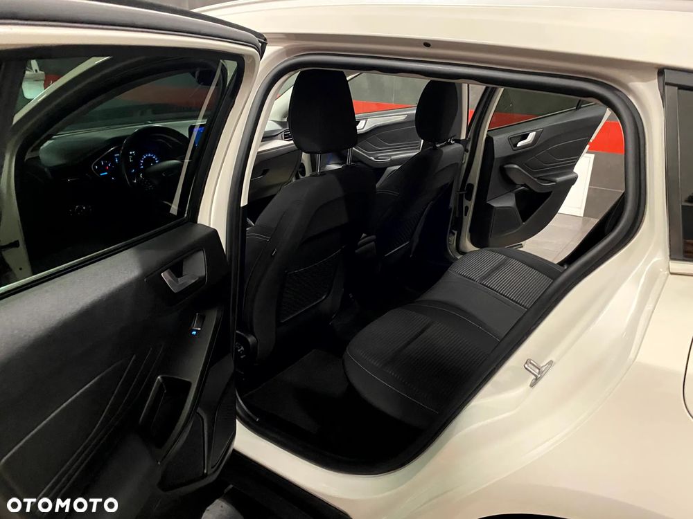 Ford Focus 2.0 EcoBlue Titanium - 23