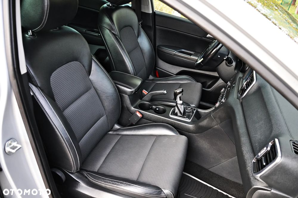 Kia Sportage 2.0 CRDI 2WD Attract - 23