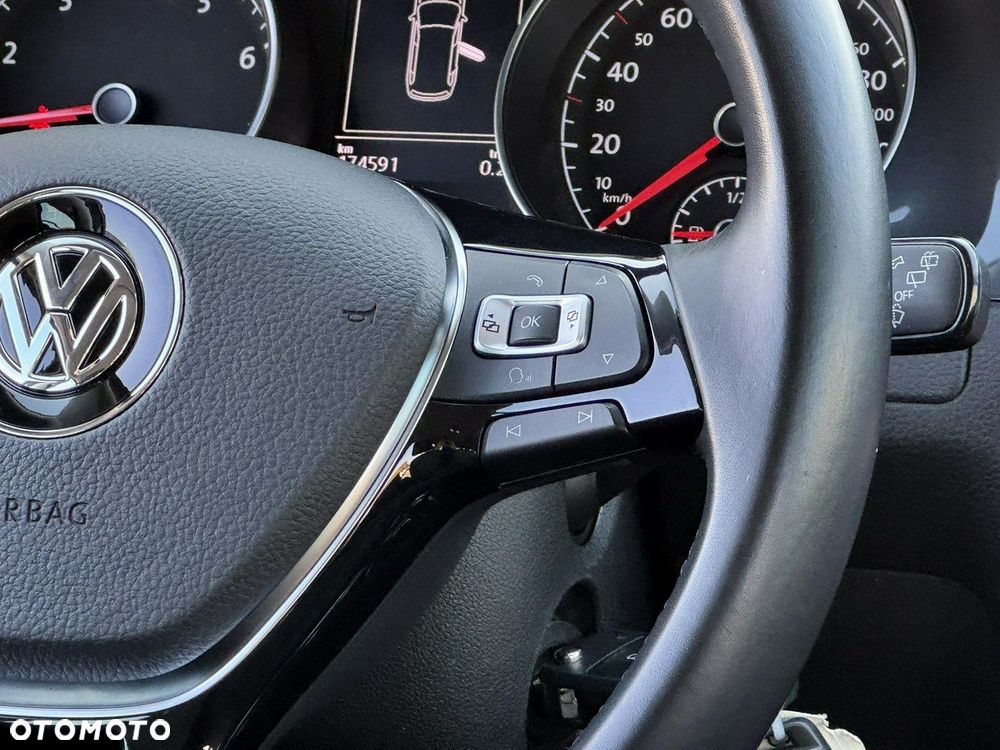 Volkswagen Golf - 29