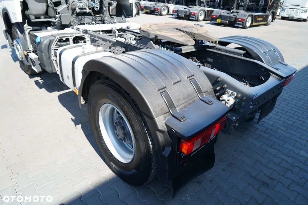 Volvo FH 500 / NISKA KABINA / HYDRAULIKA / WYSOKO ZAWIESZONY / - 15