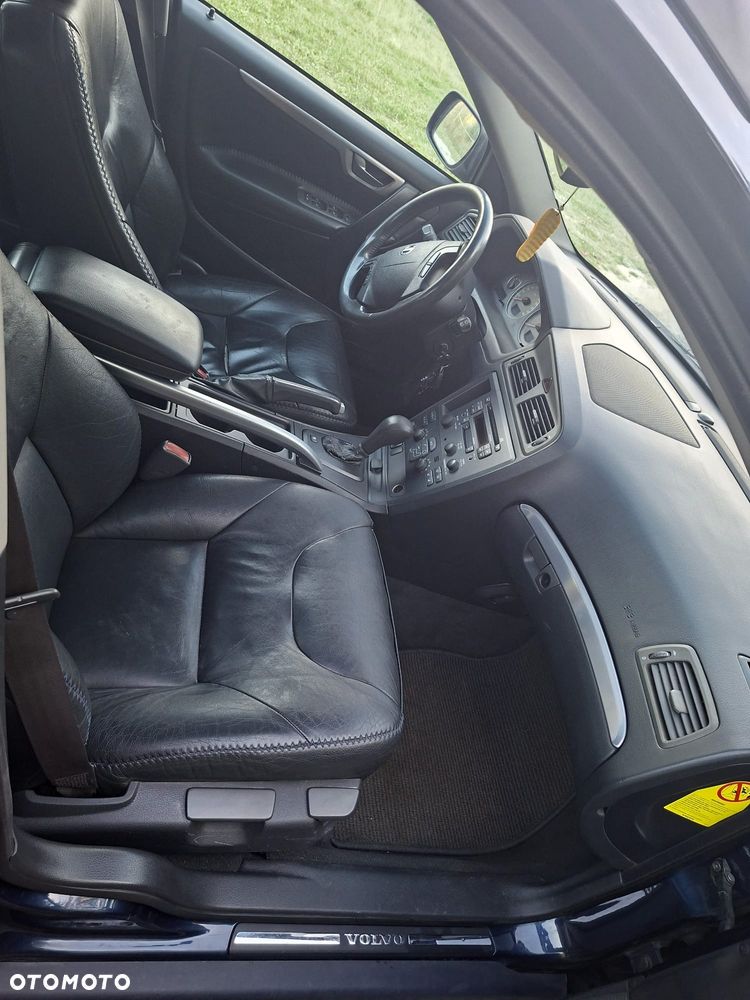 Volvo XC 70 - 4