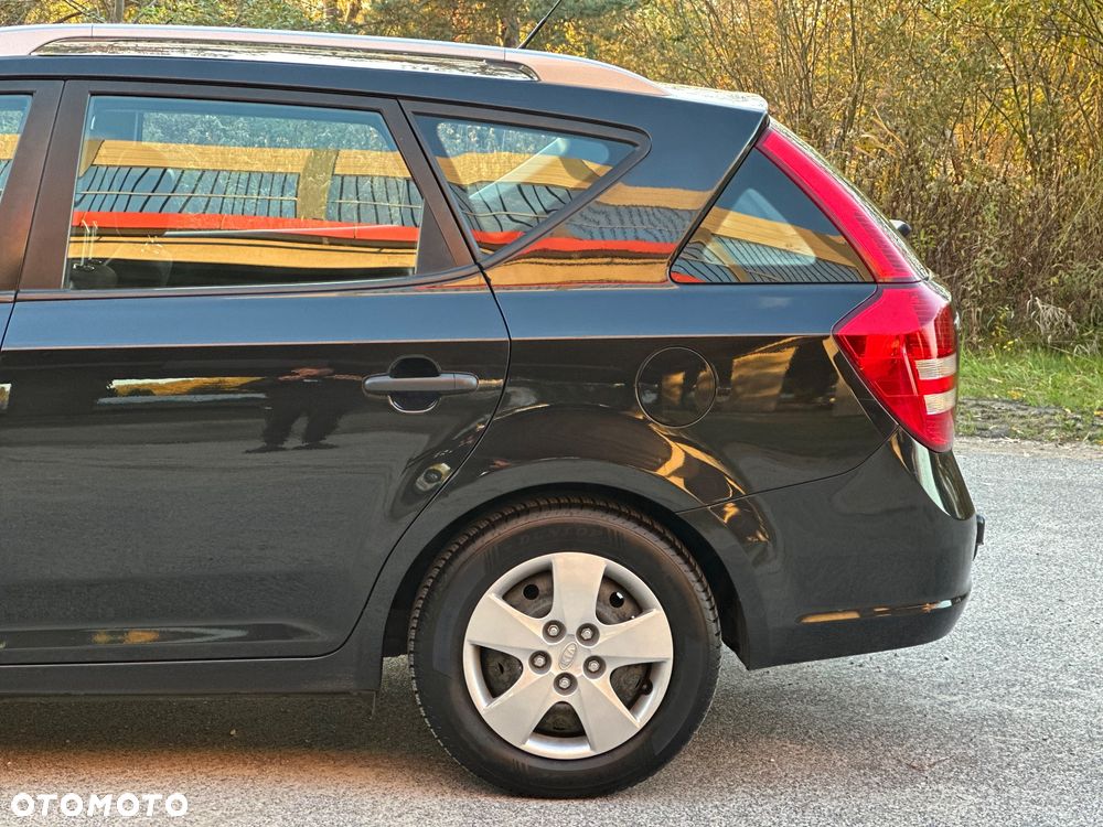 Kia Ceed 1.6 Comfort + - 32