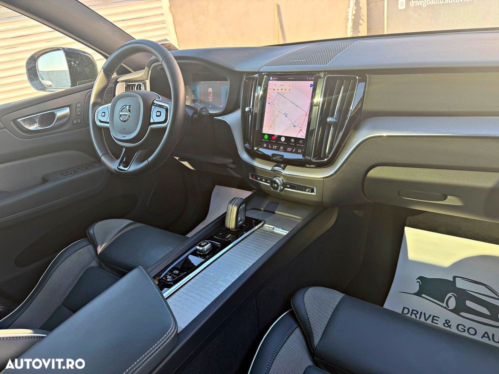 Volvo XC 60 Recharge T6 Twin Engine eAWD R-Design Expression - 10