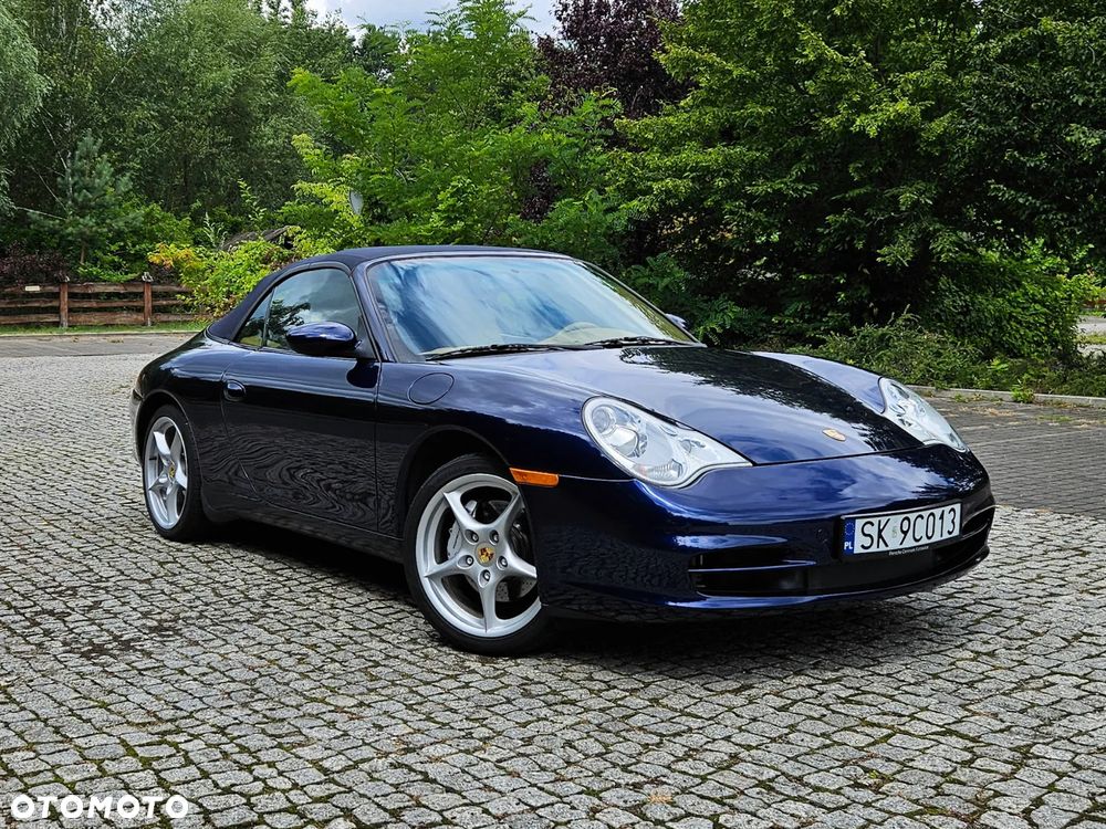 Porsche 911 Carrera 4 - 9