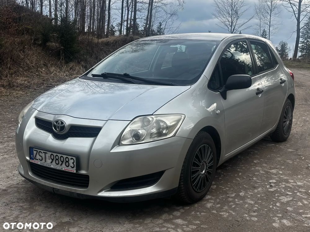 Toyota Auris 1.33 VVT-i Terra - 2
